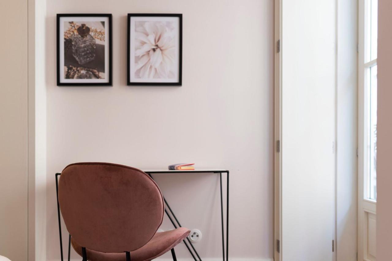 Mouzinho Luxury 3Br Flat L 5 Min Walk To Ribeira By Lovelystay Porto Dış mekan fotoğraf