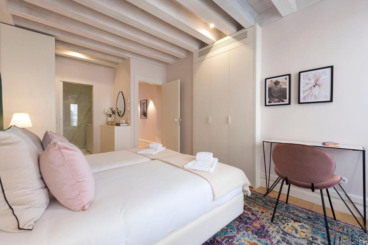 Mouzinho Luxury 3Br Flat L 5 Min Walk To Ribeira By Lovelystay Porto Dış mekan fotoğraf